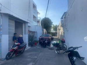 ra gấp căn nhà 116.8m2 mặt tiền hẻm ô tô nguyễn hữu cảnh thắng nhất