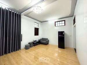 cho thuê nhà lầu full nội thất
mới đẹp hẻm điện biên phủ cạnh bến ninh kiều, chợ tân an giá: 7tr
