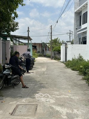 bán đất tân hiệp 4 , hóc môn, gần chợ và trường học, khi vực an ninh, yên tĩnh