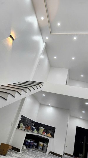 nhà riêng mới xây dựng, diện tích sàn 75m2. nhà 1 trệt 1 lầu có sân xe hơi