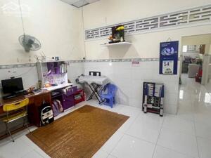 ngộp ngộp cần bán đất ngay trung tâm hóc môn giá chỉ 980 triệu
