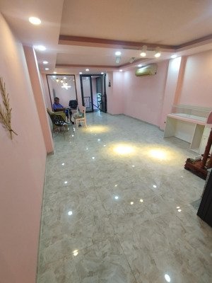 mặt bằng 90m2. mặt tiền đường hậu giang, p5, q6