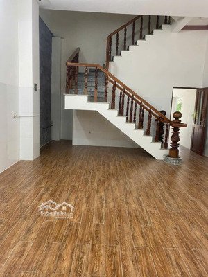 cho thuê nhà phố trung tâm tp mới bình dương