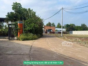 gia đình có lô đất lớn mới tách được 10 lô đất nhỏ cần chia lại giá rẻ