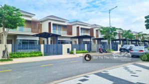 biệt thự đơn lập 250m2 trong kđt sun casa central được quản lý bởi đơn vị savills cách tpm 15 phút