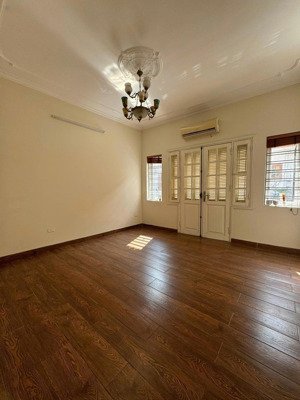 nguyên căn thái hà 65m2x5t mt5m sàn thông nhà trống, ngõ rộng, oto thoải mái, vị trí tốt 22tr/th