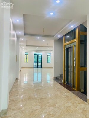 Cho thuê nhà 5 tầng mặt Tôn Đức Thắng, Minh Quyết, Khai QuangGiá thuê: 50tr/ tháng
