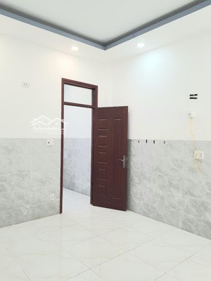 cho thuê phòng ngay bách hóa xanh long trường, tp tđ, có máy lạnh khu dân trí cao