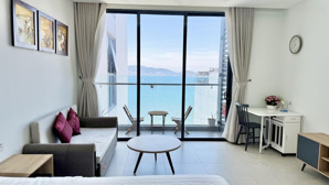 cho thuê căn studio 45m2 view biển scenia bay nha trang