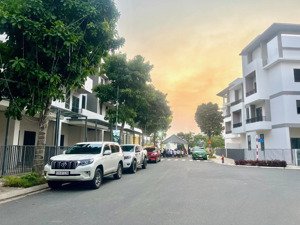 độc quyền căn nhà view sông nội khu the pearl riverside -tt linh hoạt đến 36th, đối diện hồ bơi