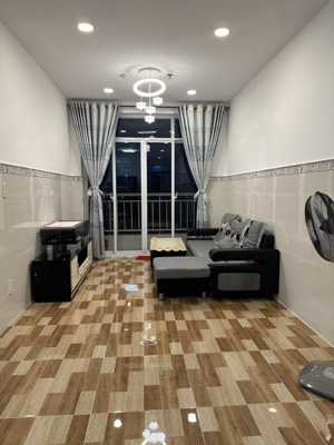 cần bán gấp căn hộ chung cư bình đông xanh, q8. dt 70m²,