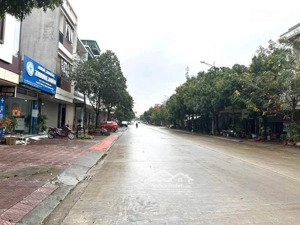 hót duy nhất lô ngô quyền kéo dài, sạch đẹp, 100m2, giá chỉ 4.9xx tỷ