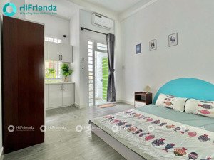 phòng ban công thoáng mát nè mấy chế gần lotte, ufm , tdtu - nguyễn thị thập