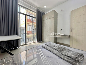 căn hộ 1 phòng ngủ ban công ~50m2 máy giặt riêng thang máy, hầm xe ngay hà đô, vòng xoay dân chủ q3