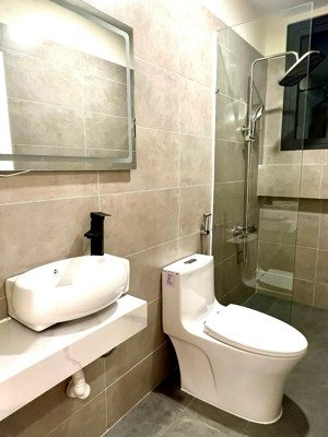 nhà mới mtkd phan xích long- 3 tháng 2, 3.8x20m nở hậu 4m 1trệt 1 lầu