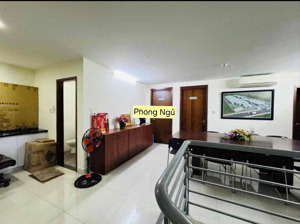 bán gấp shophouse cc soho premier 1 trệt 1 lầu 130m2 chỉ 5.1 tỷ
