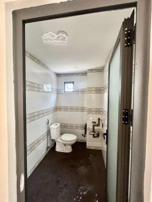 nhà nguyên căn đường lê hồng phong, quận 10, trệt 1 lầu, kd tự do