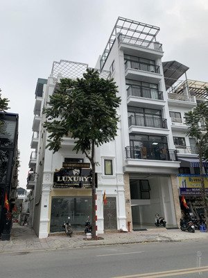 cho thuê nhà làm văn phòng tổng diện tích 360m2, lh 0973026699