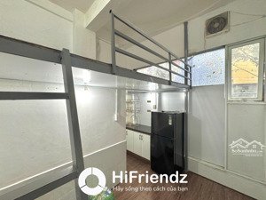 cho thuê phòng trọ gác full nội thất, mặt tiền đường, có bảo vệ 24/7, sát đại học ueh q10