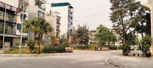 siêu phẩm có 102 tại khu vườn đào thị trấn đông anh