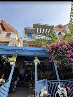 biệt thự mặt tiền 8 hoa lan khu phan xích long, phú nhuận