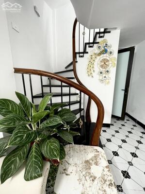 BÁN GẤP NHÀ KHÂM THIÊN 28m2, 5 TẦNG MẶT TIỀN 3,1m GIÁ 6.2 TỶ