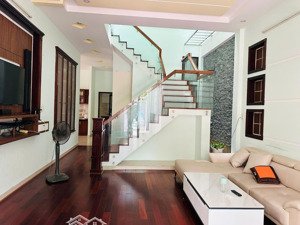 bán biệt thự đường hoàng hiệp, hòa xuân, đà nẵng 2.5 tầng, dt 200m giá 10.5 tỷ