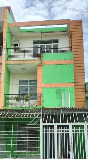 bán nhà 47 lê thị hồng gấm - điện bàn, giá 2,42 tỷ, đất 120m2, nhà 2,5 mê 3 tầng diện tích 300m2