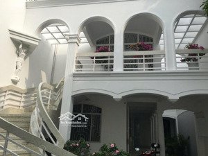 cho thuê biệt thự sân vườn đường nguyễn văn trỗi, pn, diện tích: 8x30m, trệt 1 lầu st, giá chỉ 65tr