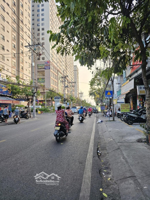mặt tiền đã làm móng 4 tầng đường phạm thế hiển phường 7 q8