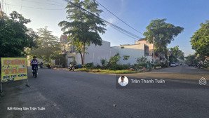 lô góc 2 mặt tiền 6x17, vị trí đắc địa, tiện kinh doanh, ngay trung tâm chợ, trường, kề bên tp. hcm