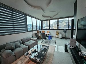 mặt phố hoàng ngọc phách, nhà mới ở ngay, hè 3m, kd vô đối. 43m2 x 4t, mt 5.1m. 17.2 tỷ.