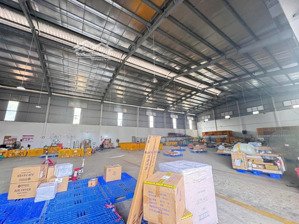 cho thuê kho chuẩn logictis lọt lòng 1650m2, sân bãi 2000m2 đầy đủ pccc không cấm tải tại bmt