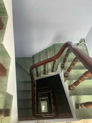 mặt tiền ký hoà quận 5, cao 6 tầng chỉ 25 tr như hình