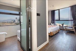bán khách sạn 4 sao 20 tầng mặt tiền đường trần phú, nha trang