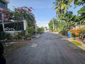 cho thuê nhà mt đường phạm văn đồng, phường hiệp bình chánh quận thủ đức. dt:20x60=1200m2