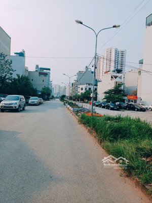 bán lô đất dịch vụ 10 khu b yên nghĩa, hà đông, mặt trục đường đôi. dt 50m2, mt 5m. giá 13,1 tỷ