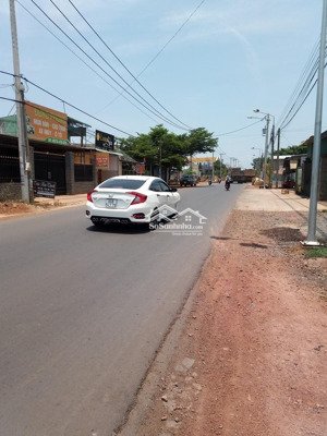 chính chủ bán nhà mặt phố đường nguyễn hoàng, xã cây gáo, huyện trảng bom, đồng nai