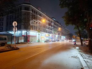 cực vip! bán tòa văn phòng 9 tầng mặt phố thanh liệt siêu rộng dt 315m2, giá 199 tỷ