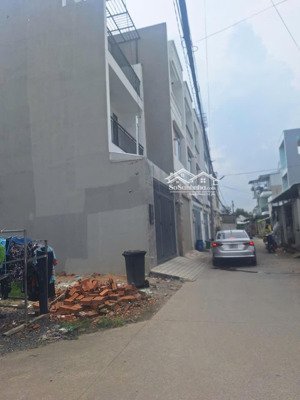 lô đất cực đẹp, 2 mặt tiền thoáng mát, đắc địa nhất khu ngô chí quốc