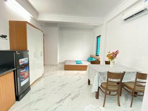 chính chủ cho thuê phòng 20m2 nhà 51/487 cổ nhuế, vskk thang máy, khóa vt, giá rẻ