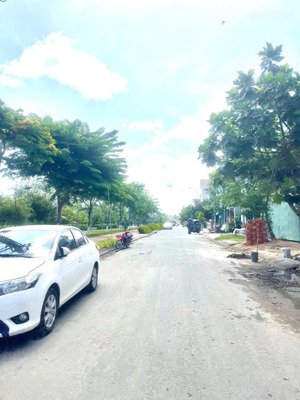 bán nền view công viên, đường số 6 khu dân cư thới nhựt, gần chợ, trường học.. giá rẻ chỉ còn 1 nền