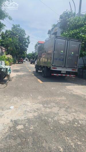 Nhà 3 Lầu Mặt Tiền đường nội bộ Khu Lê Thị Hoa Chợ Khiết Tâm KCN Sóng Thần Thủ Đức
