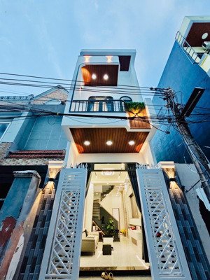 chính chủ, nhà xây mới 100%, full nội thất, hoàn công