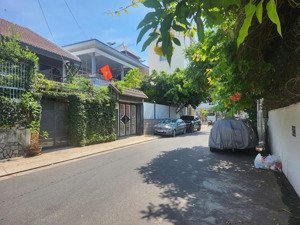 nhà cách biển 500m mặt tiền siêu rộng tới gần 15m cách biển 500m