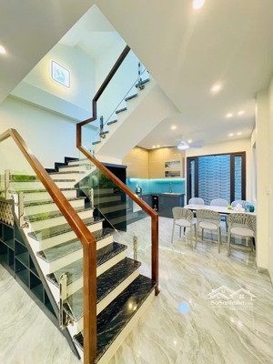 nhà xây mới 84m2 x 4 tầng kiểu biệt thự mini !phạm hữu điều - trần nguyên hãn - lê chân