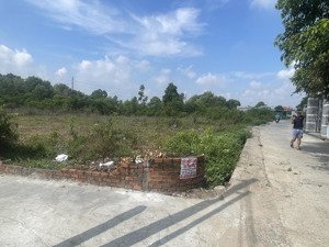 lô góc full thổ cư gần đường 25c rất đẹp