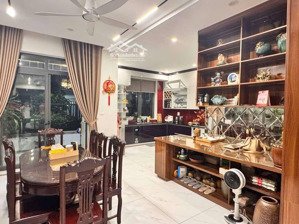 bán nhà mặt phố nguyên hồng, đống đa 50m 5 tầng mt 5.8m vỉa hè hiếm vip kd 28.2 tỷ (tl)