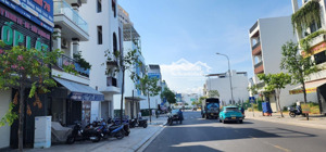 một lô duy nhất đường số 4 - thích quảng đức kđt vcn phước long 1, đoạn đẹp chưa qua đường 22