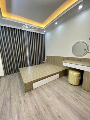 căn hộ dòng tiền trần duy hưng - trung kính 11 căn full nội thất 7 tầng thang máy 21 tỷ